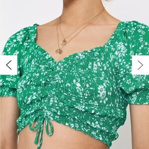 UO Shay Green Cinched Puff‎ Sleeve Cropped Top women’s size small